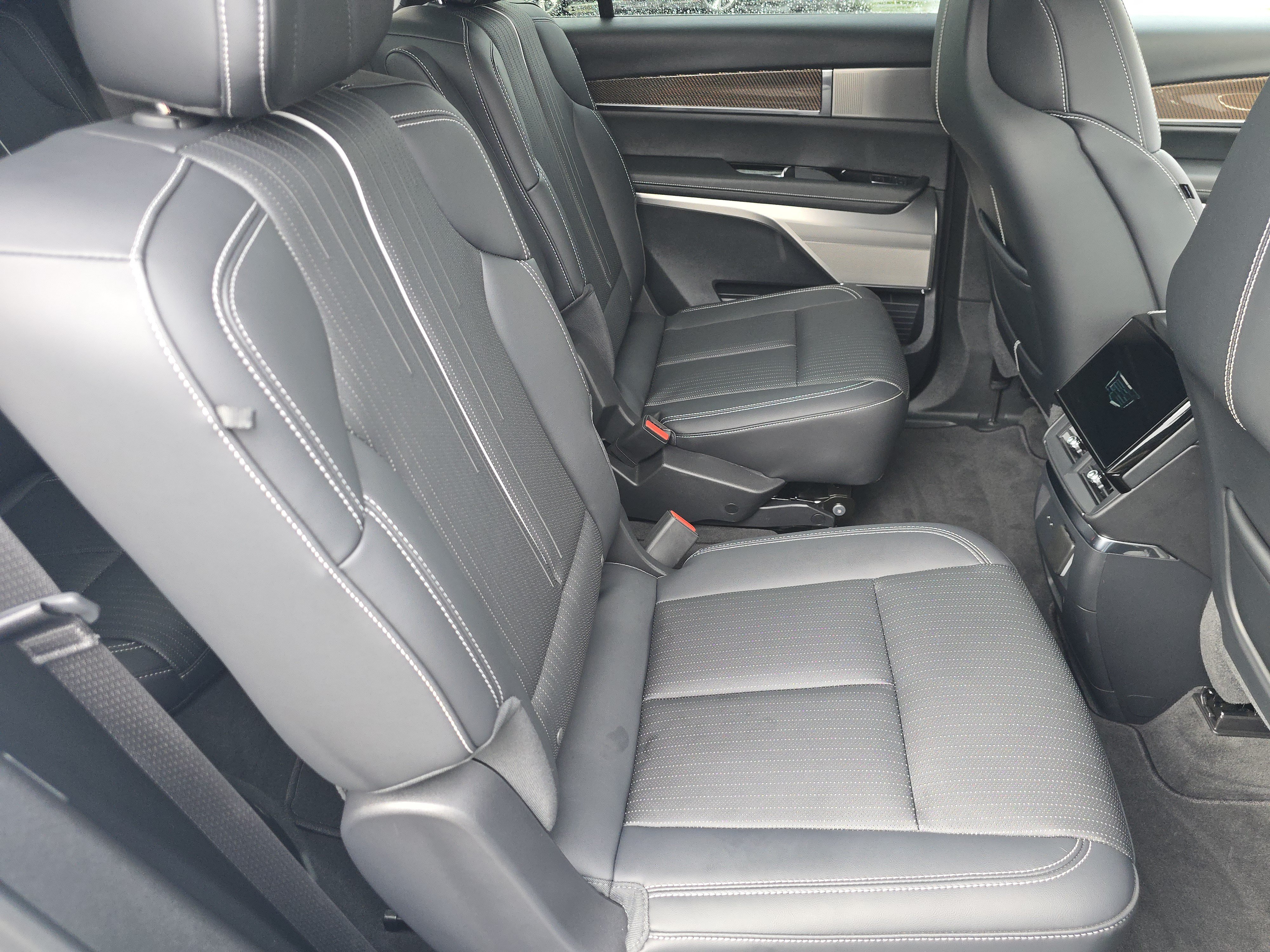 Used 2026 Cadillac Vistiq Sport AWD/4WD image 17