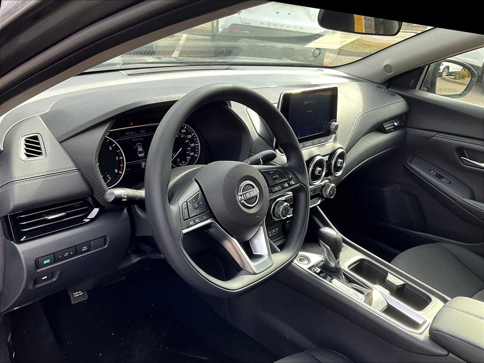 New 2025 Nissan Sentra SV image 9