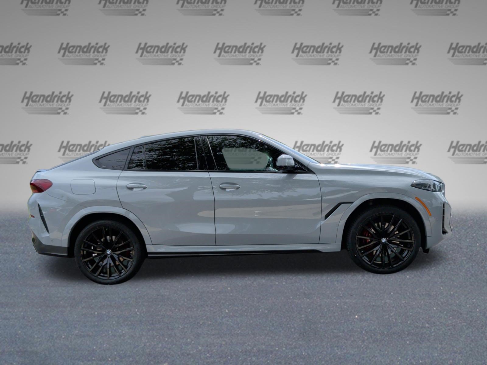 Certified 2024 BMW X6 xDrive40i w/ Premium Package AWD/4WD image 6