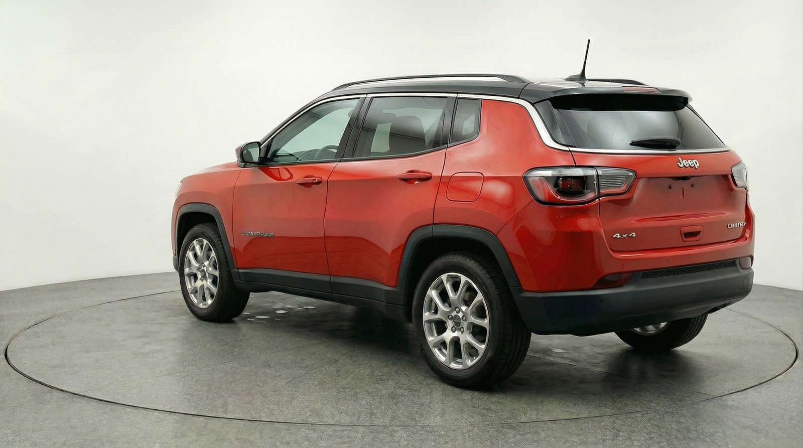 Used 2025 Jeep Compass Limited AWD/4WD image 6