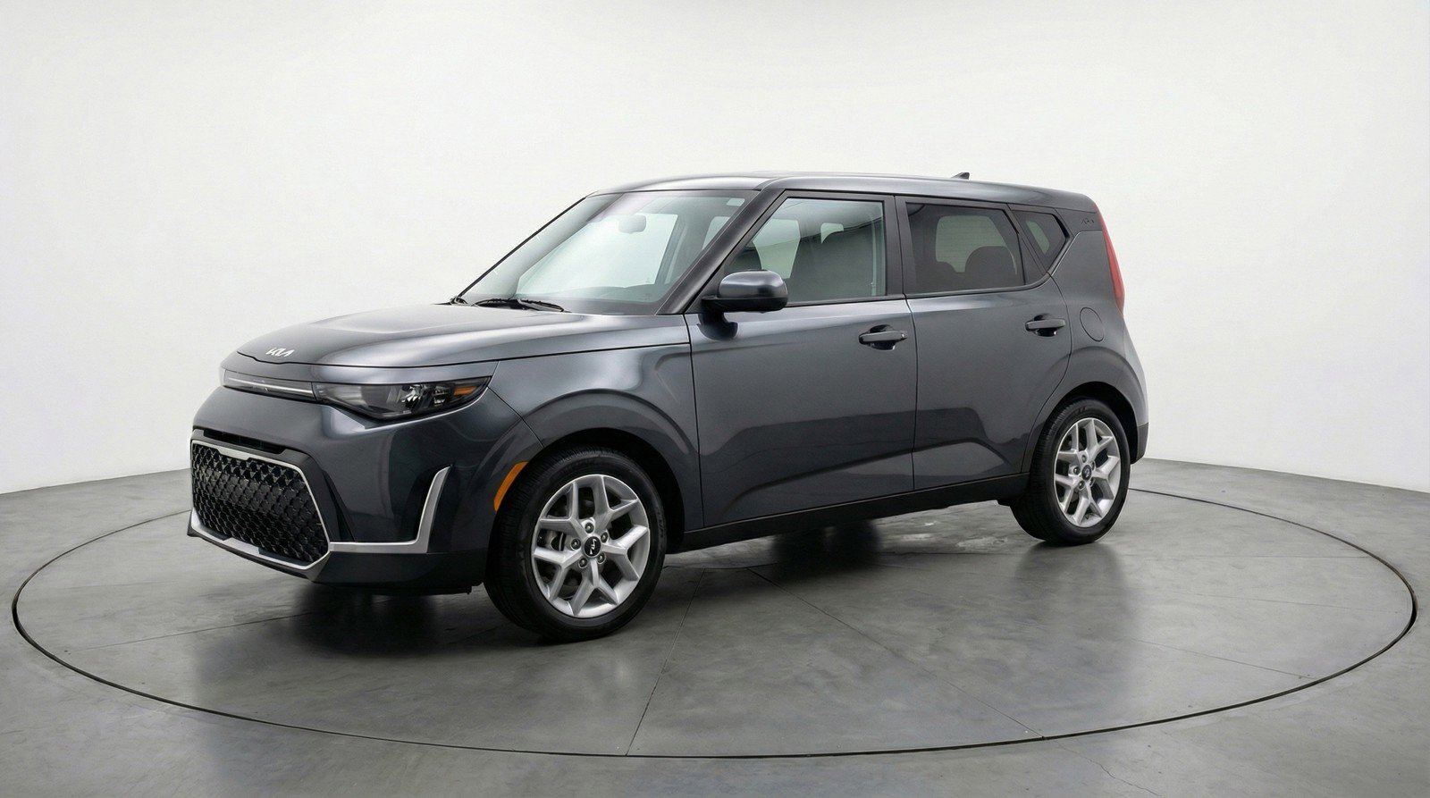 Used 2025 Kia Soul LX w/ LX Technology Package image 3