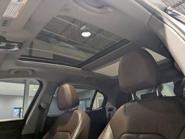 Used 2020 Alfa Romeo Stelvio Ti w/ Active Blind Spot Package AWD/4WD image 28