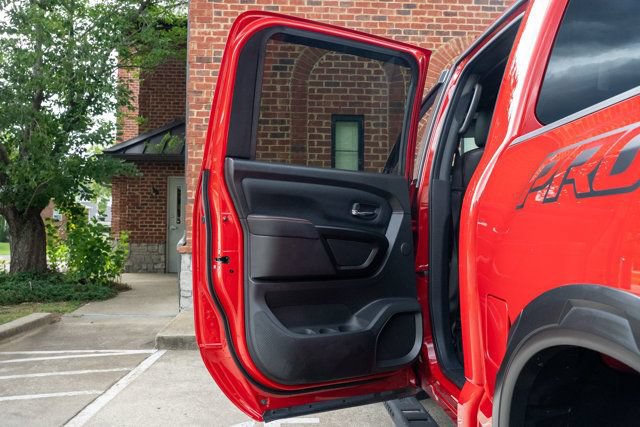 Used 2023 Nissan Titan PRO-4X w/ Pro-4x Convenience Package AWD/4WD image 39