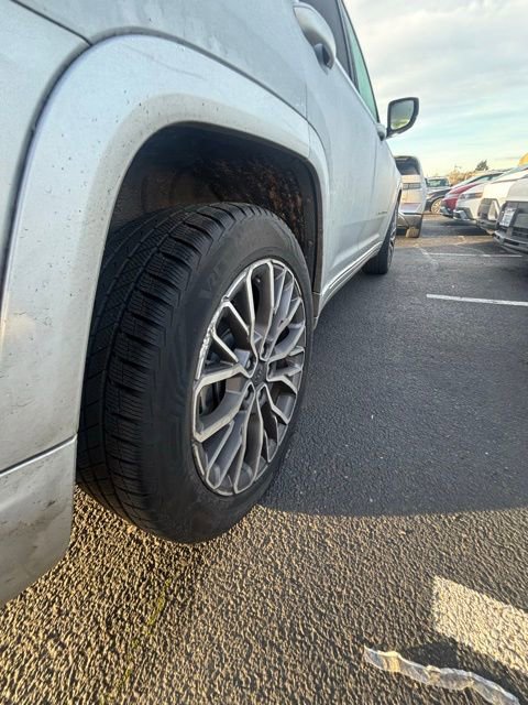 Used 2021 Jeep Grand Cherokee L Summit image 8