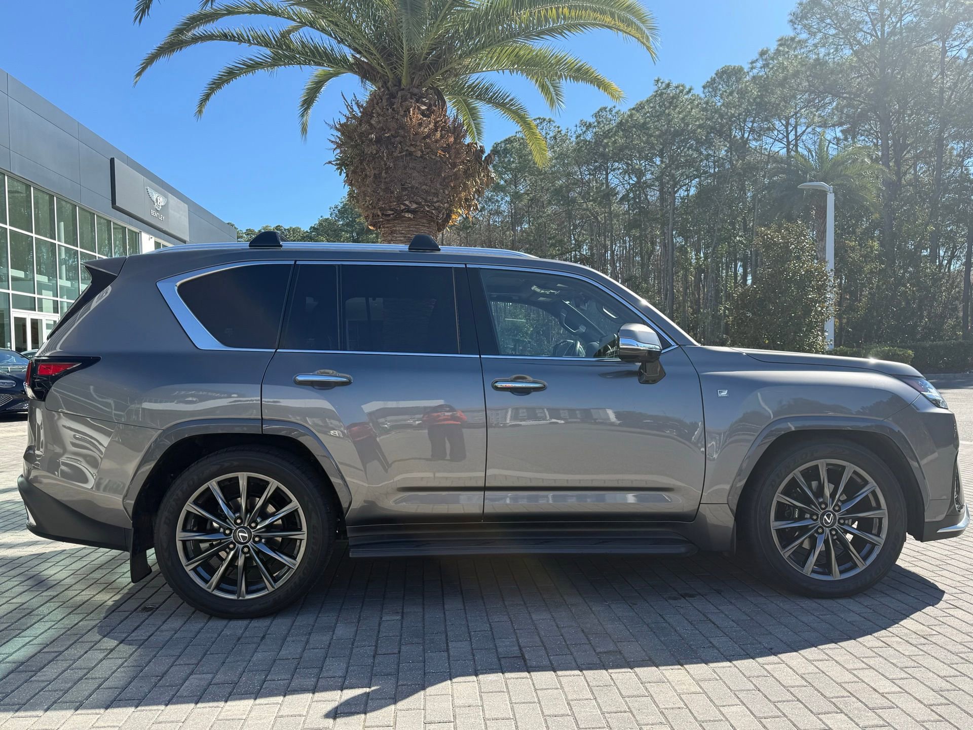 Used 2024 Lexus LX 600 F Sport image 5