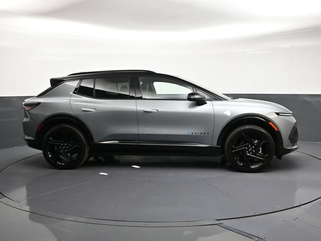 Used 2026 Chevrolet Equinox EV RS AWD/4WD image 6