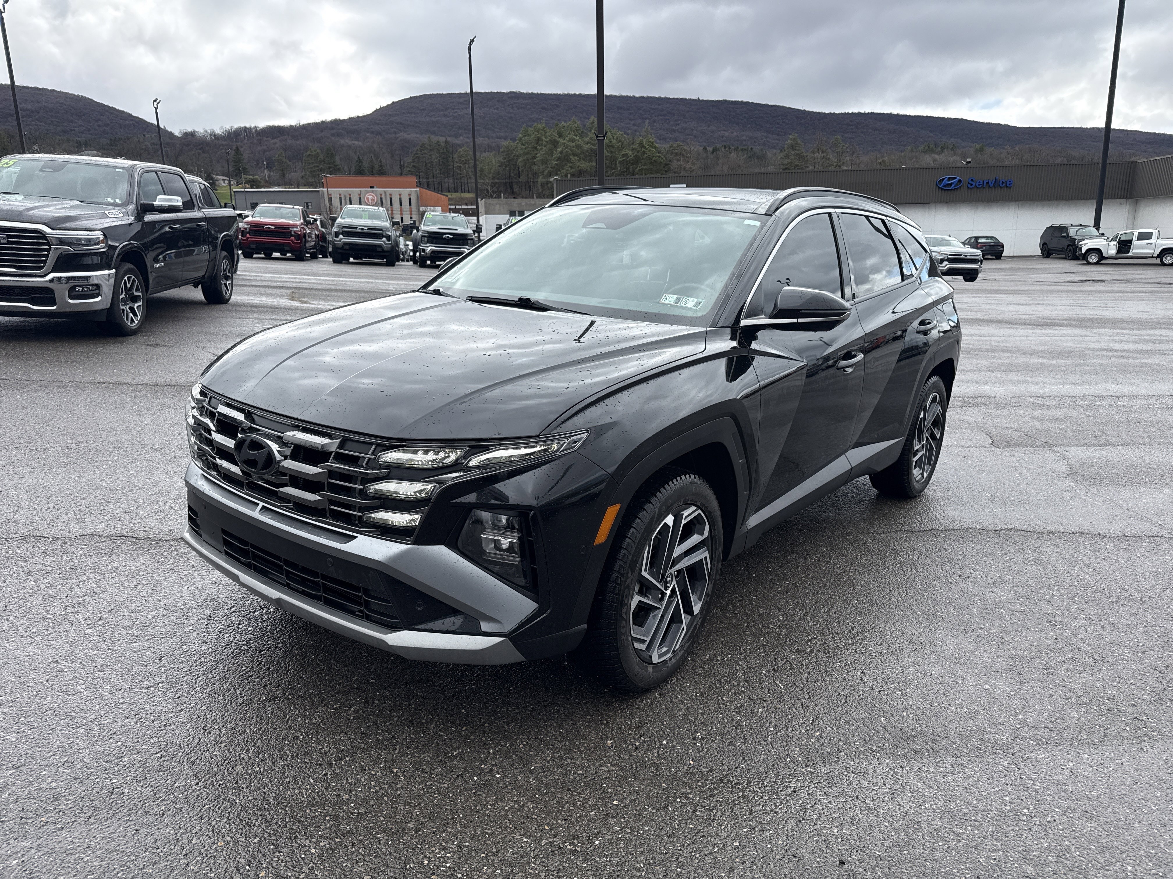 Used 2025 Hyundai Tucson Limited AWD/4WD image 8