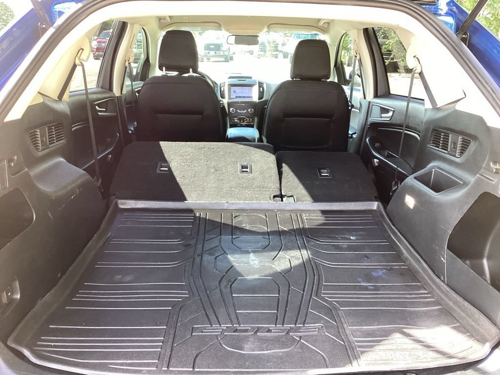 Used 2020 Ford Edge SE w/ Cargo Accessory Package FWD image 14
