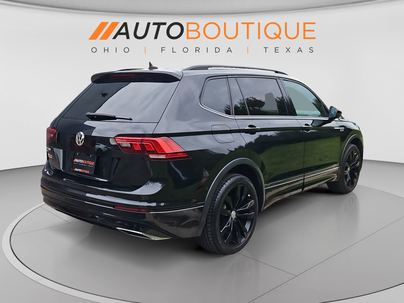 Used 2021 Volkswagen Tiguan SE R-Line FWD image 5