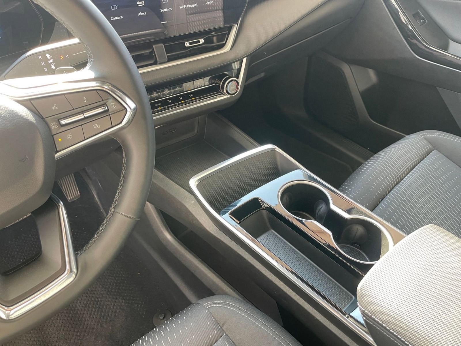 Used 2025 Chevrolet Equinox LT image 40