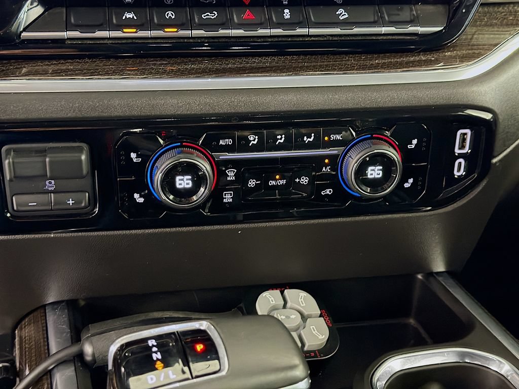 Used 2025 Chevrolet Silverado 1500 LT Trail Boss w/ Convenience Package II AWD/4WD image 16