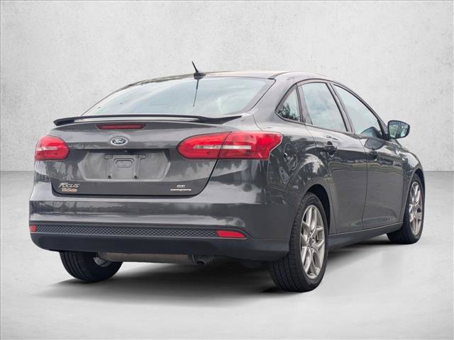 Used 2015 Ford Focus SE w/ Equipment Group 201A FWD image 5