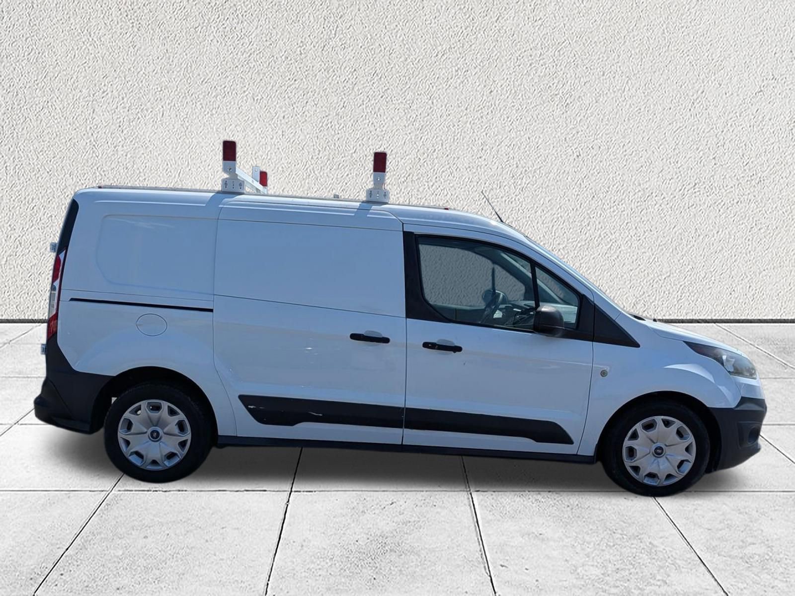 Used 2018 Ford Transit Connect XL image 2