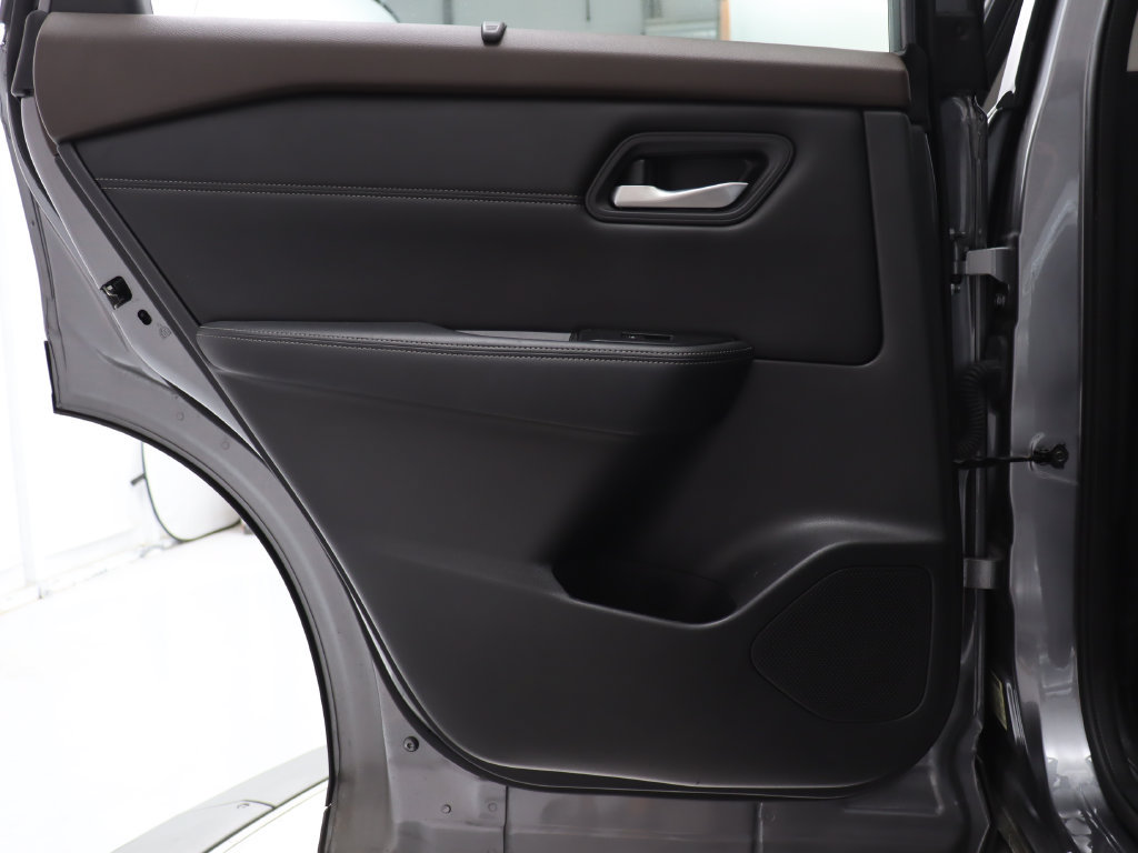 Used 2022 Nissan Rogue SV w/ SV Premium Package AWD/4WD image 34