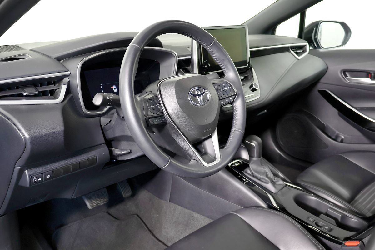 Used 2024 Toyota Corolla XSE FWD image 21