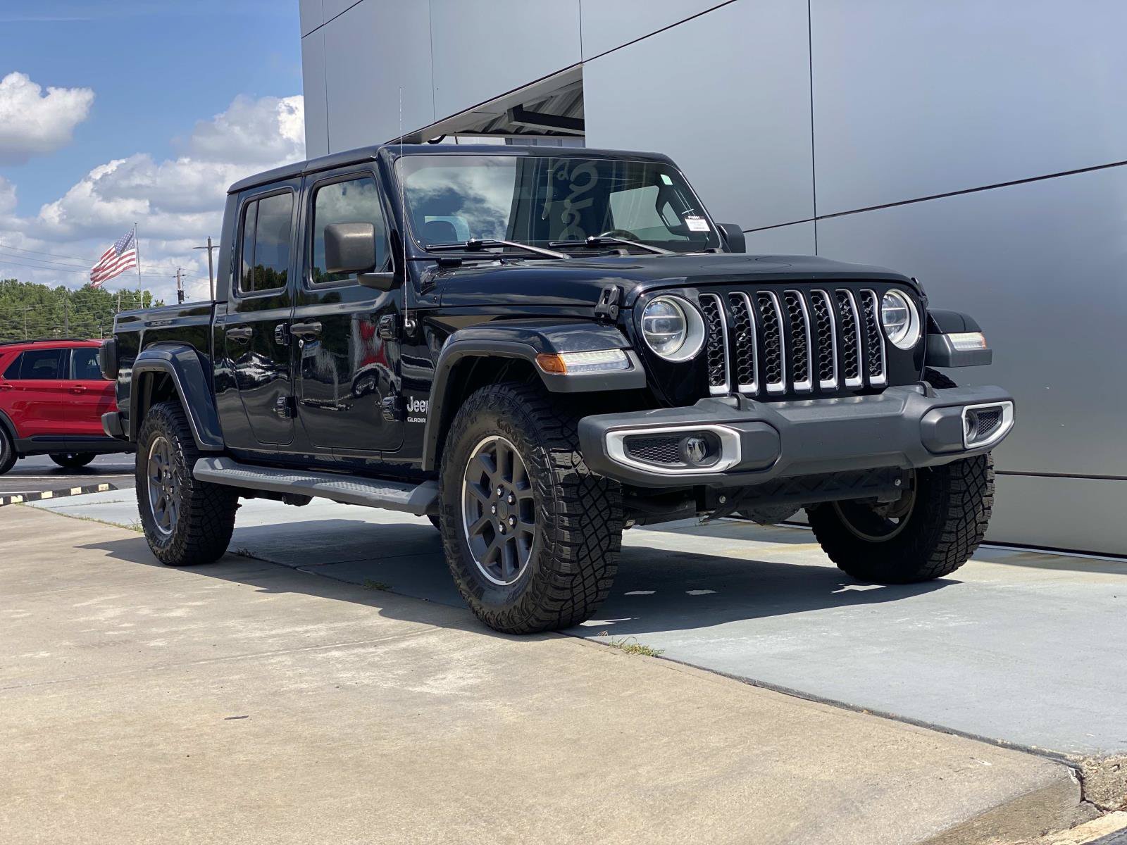 Used 2020 Jeep Gladiator Overland AWD/4WD image 1