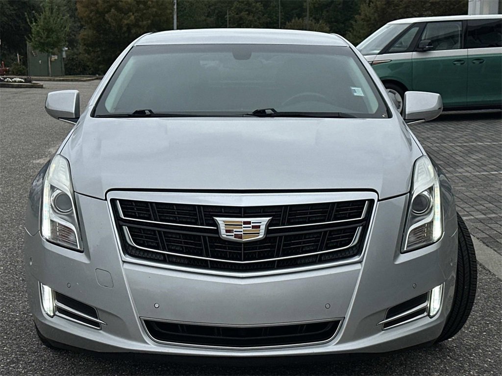 Used 2016 Cadillac XTS Luxury image 2