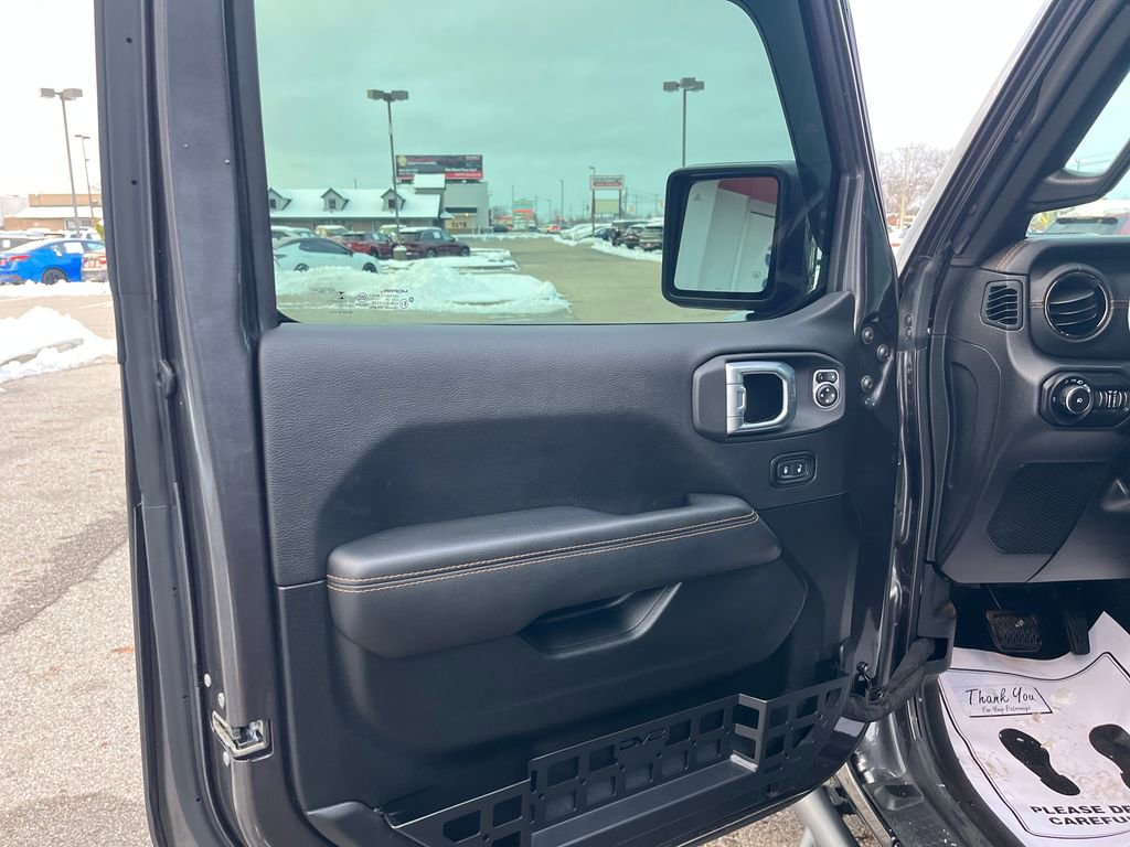 Used 2021 Jeep Wrangler Unlimited Sahara image 12