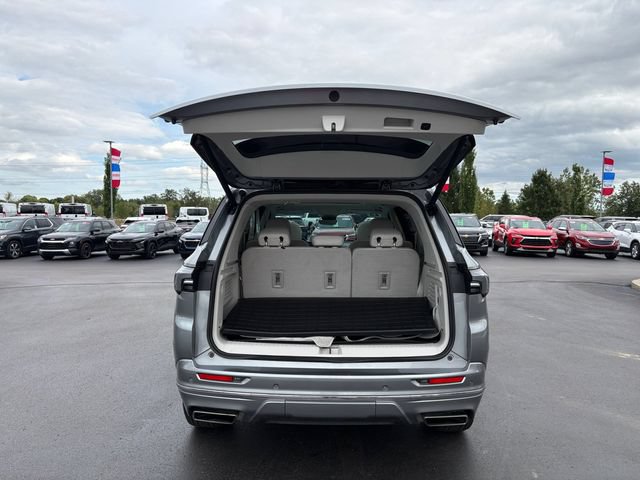 Used 2025 Buick Enclave Avenir w/ Super Cruise Package FWD image 11