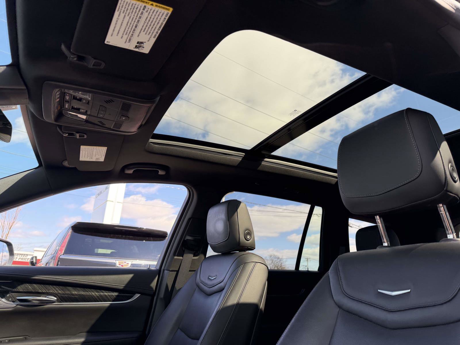 Used 2020 Cadillac XT6 Premium Luxury FWD image 14