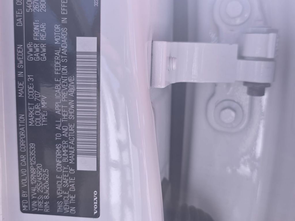 Used 2023 Volvo XC60 B5 Plus w/ Climate Package image 40