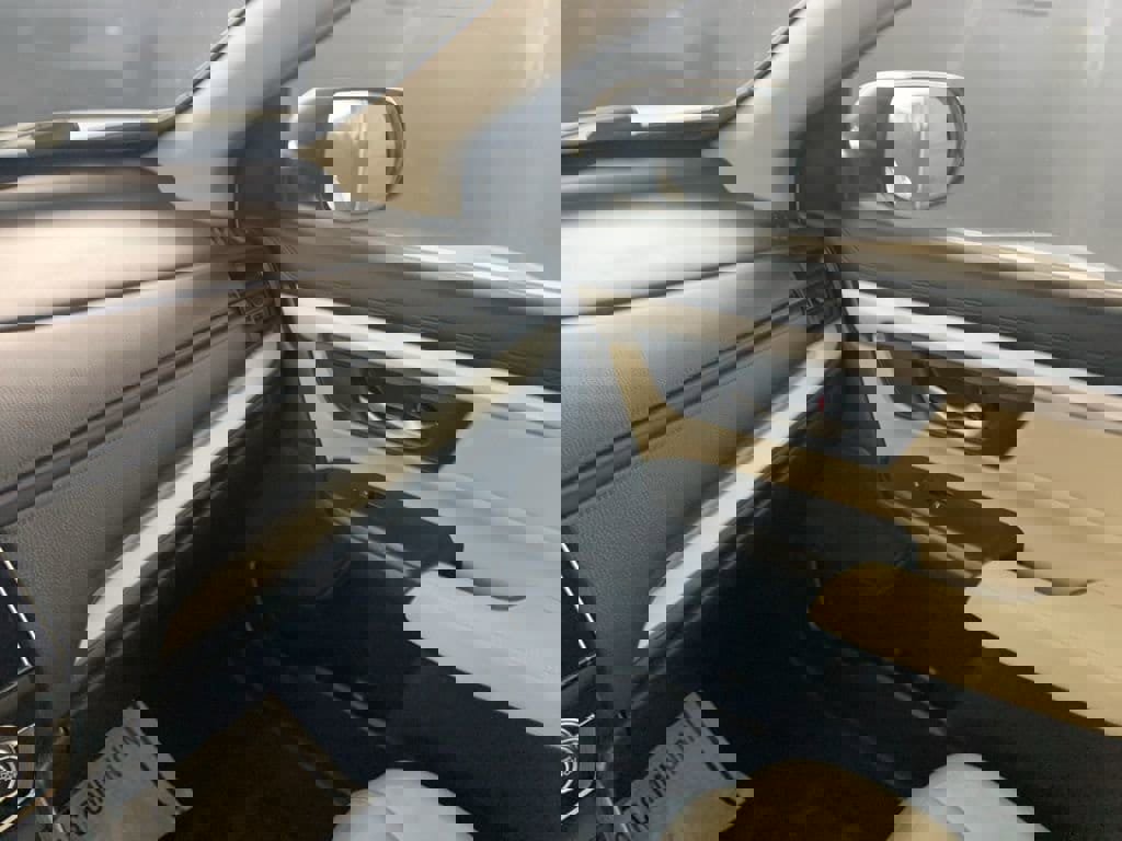 Used 2020 Honda CR-V LX image 23