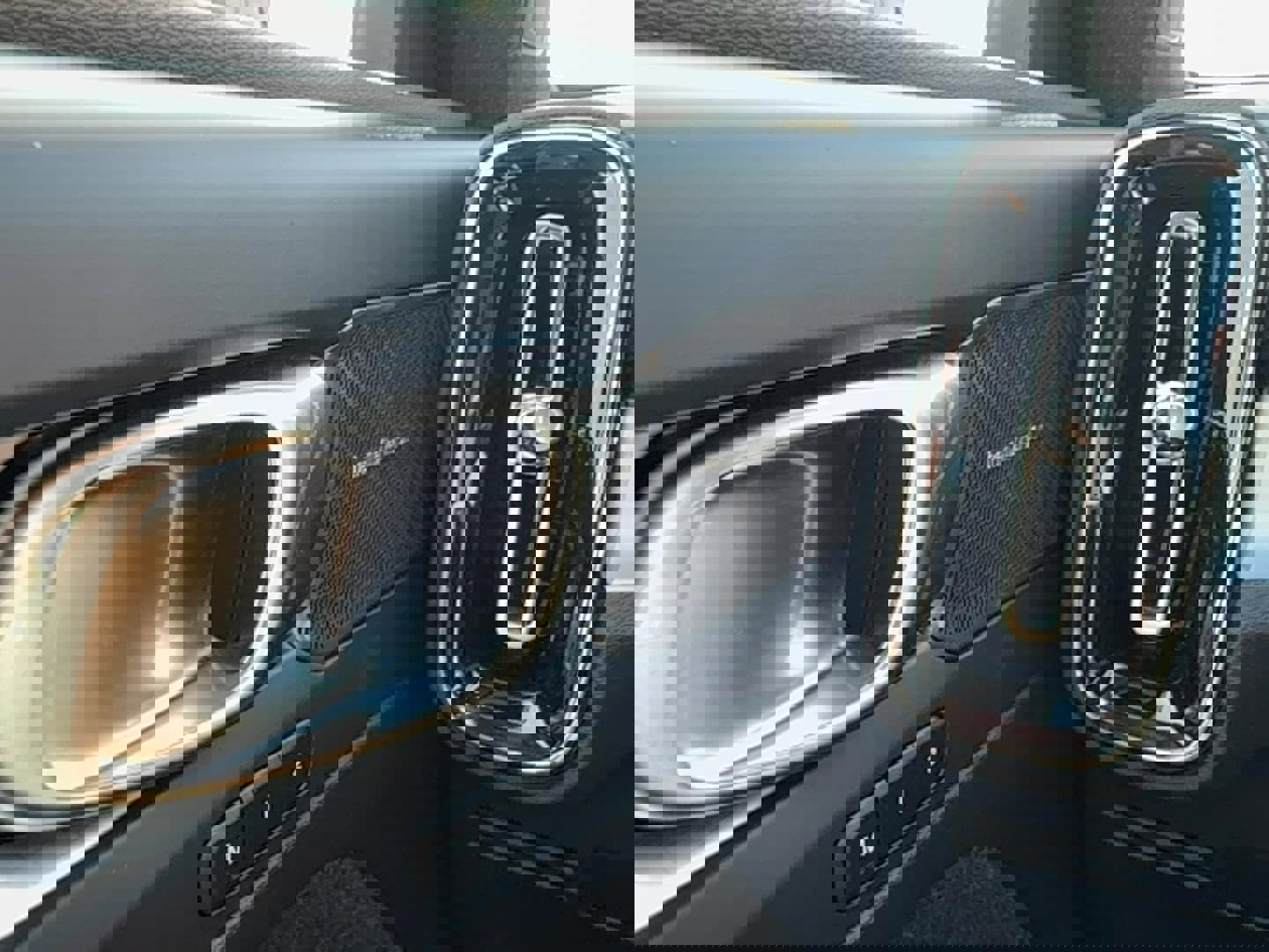 New 2026 Volvo XC40 B5 Ultra w/ Climate Package image 17