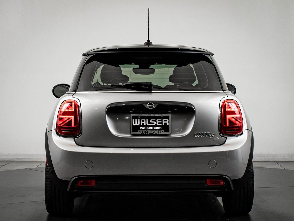 Used 2024 MINI Cooper SE image 7
