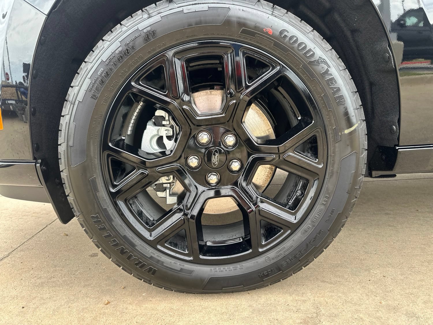 New 2026 Ford Maverick Lobo AWD/4WD image 10