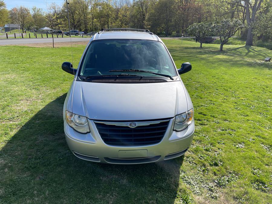 Used 2005 Chrysler Town & Country LX w/ Popular Equipment Group II FWD image 20