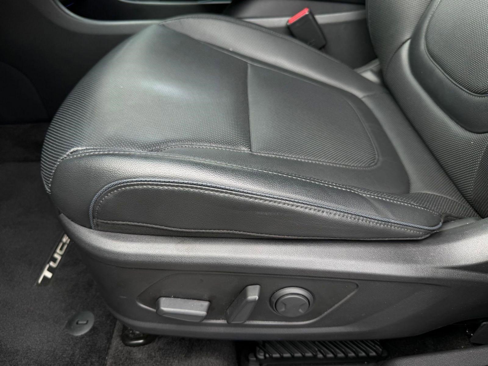 Used 2025 Hyundai Tucson Limited image 13