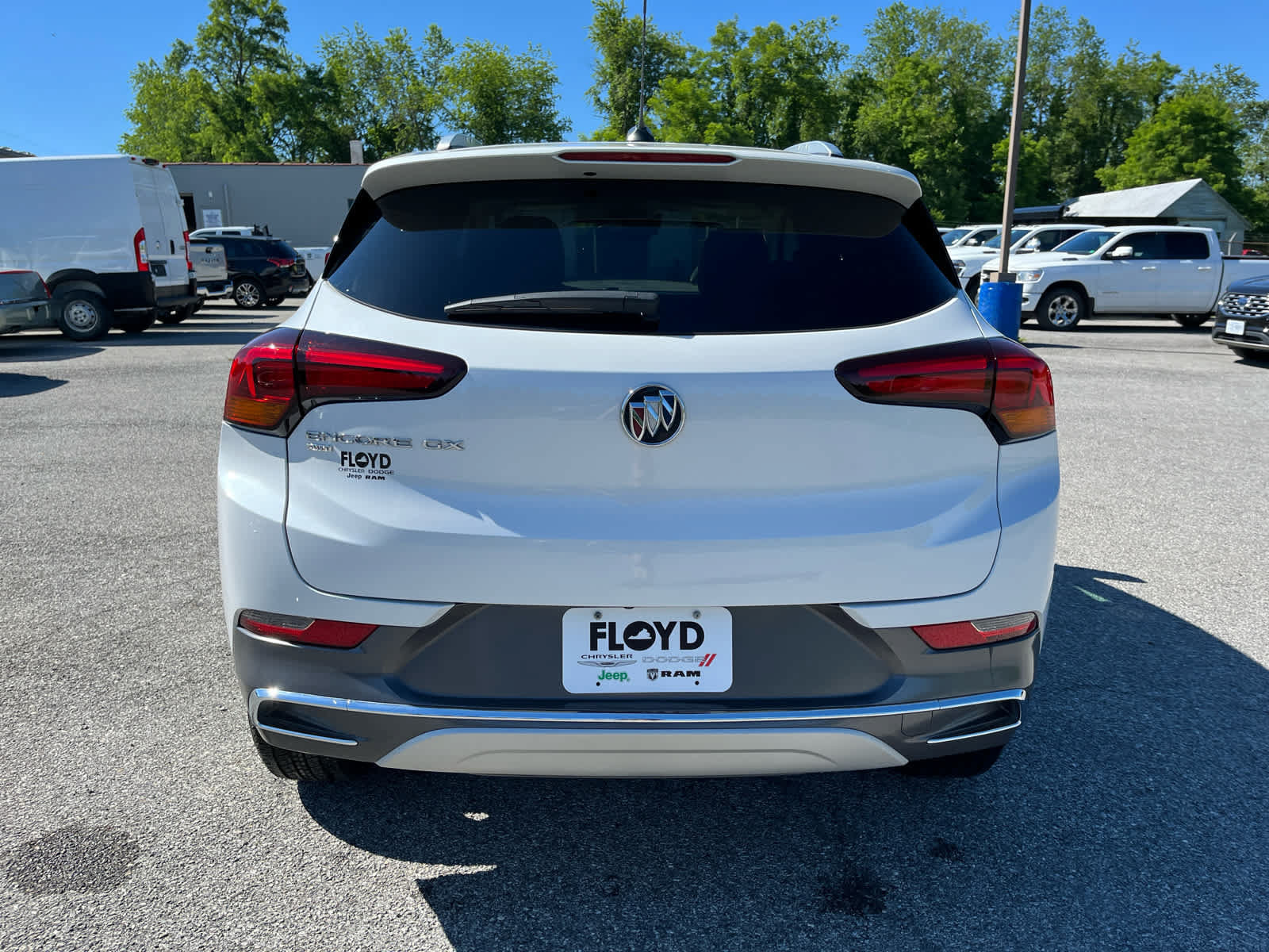 Used 2022 Buick Encore GX Essence w/ Experience Buick Package AWD/4WD image 4