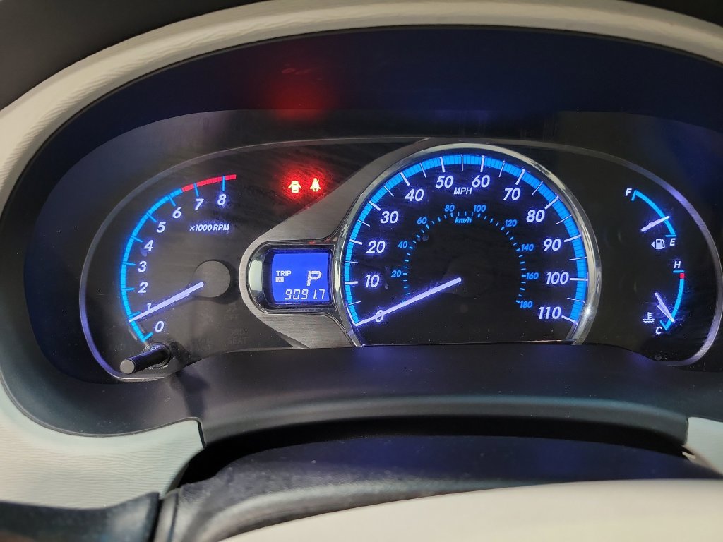 Used 2013 Toyota Sienna XLE FWD image 24
