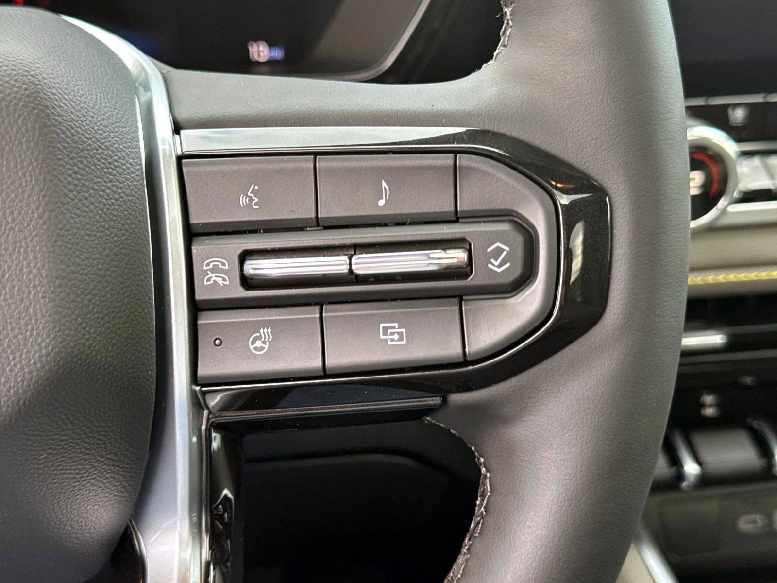 New 2026 Chevrolet Colorado ZR2 w/ Technology Package image 23