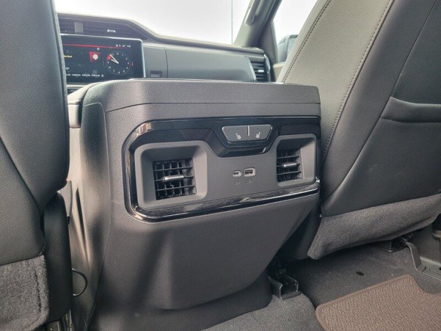 Used 2025 GMC Sierra 1500 AT4 w/ AT4 Premium Package AWD/4WD image 26