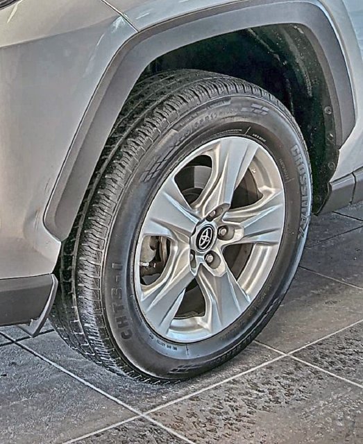 Used 2019 Toyota RAV4 XLE FWD image 15