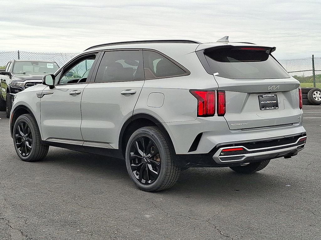 Certified 2023 Kia Sorento SX AWD/4WD image 4