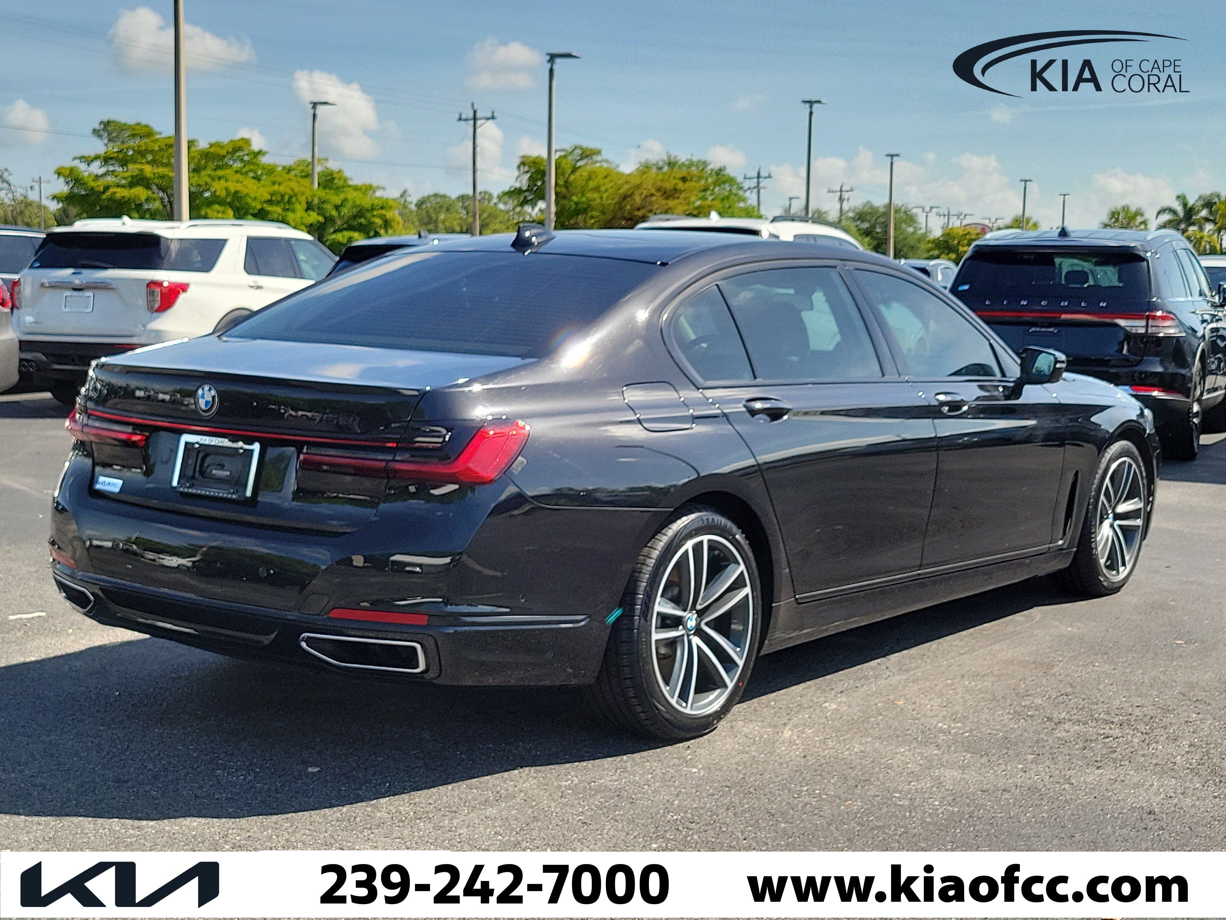Used 2021 BMW 750i xDrive w/ Luxury Rear Seating Package image 6