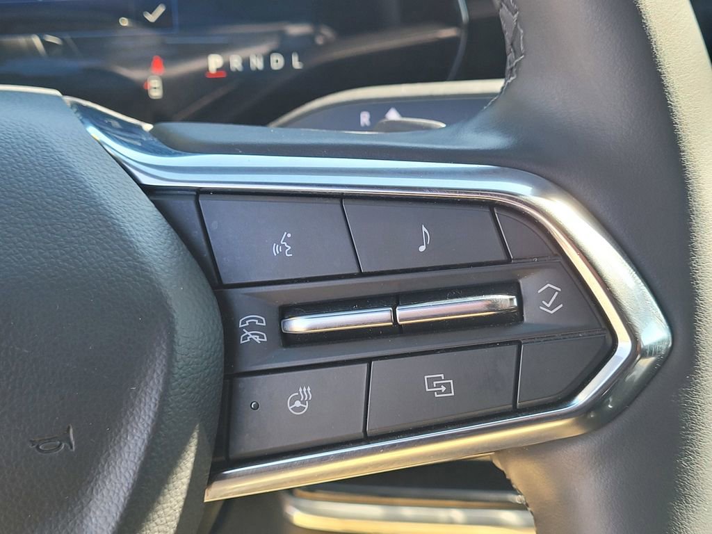 Used 2025 Chevrolet Equinox LT FWD image 15