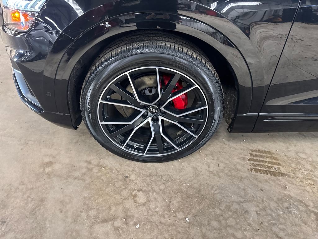 Used 2022 Audi Q8 Prestige AWD/4WD image 11