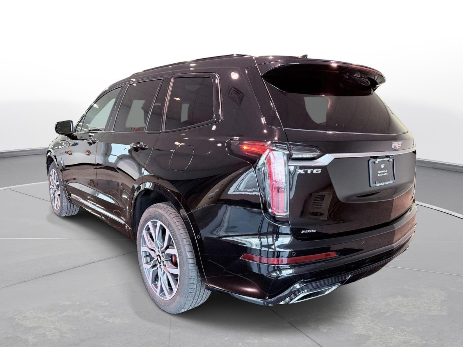 Used 2024 Cadillac XT6 Sport w/ Technology Package AWD/4WD image 5