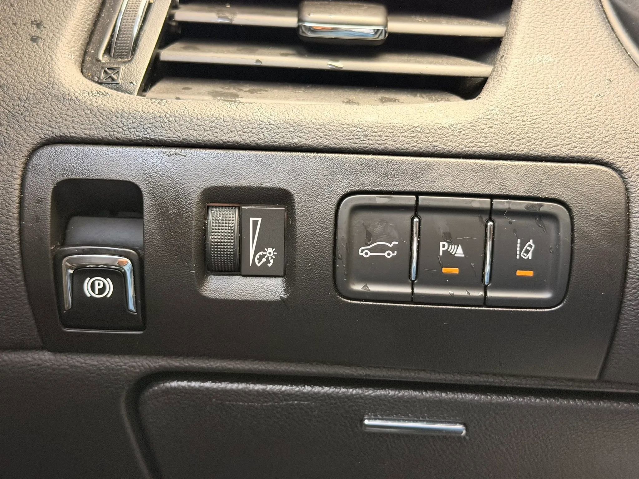 Used 2015 Chevrolet Impala LTZ FWD image 35
