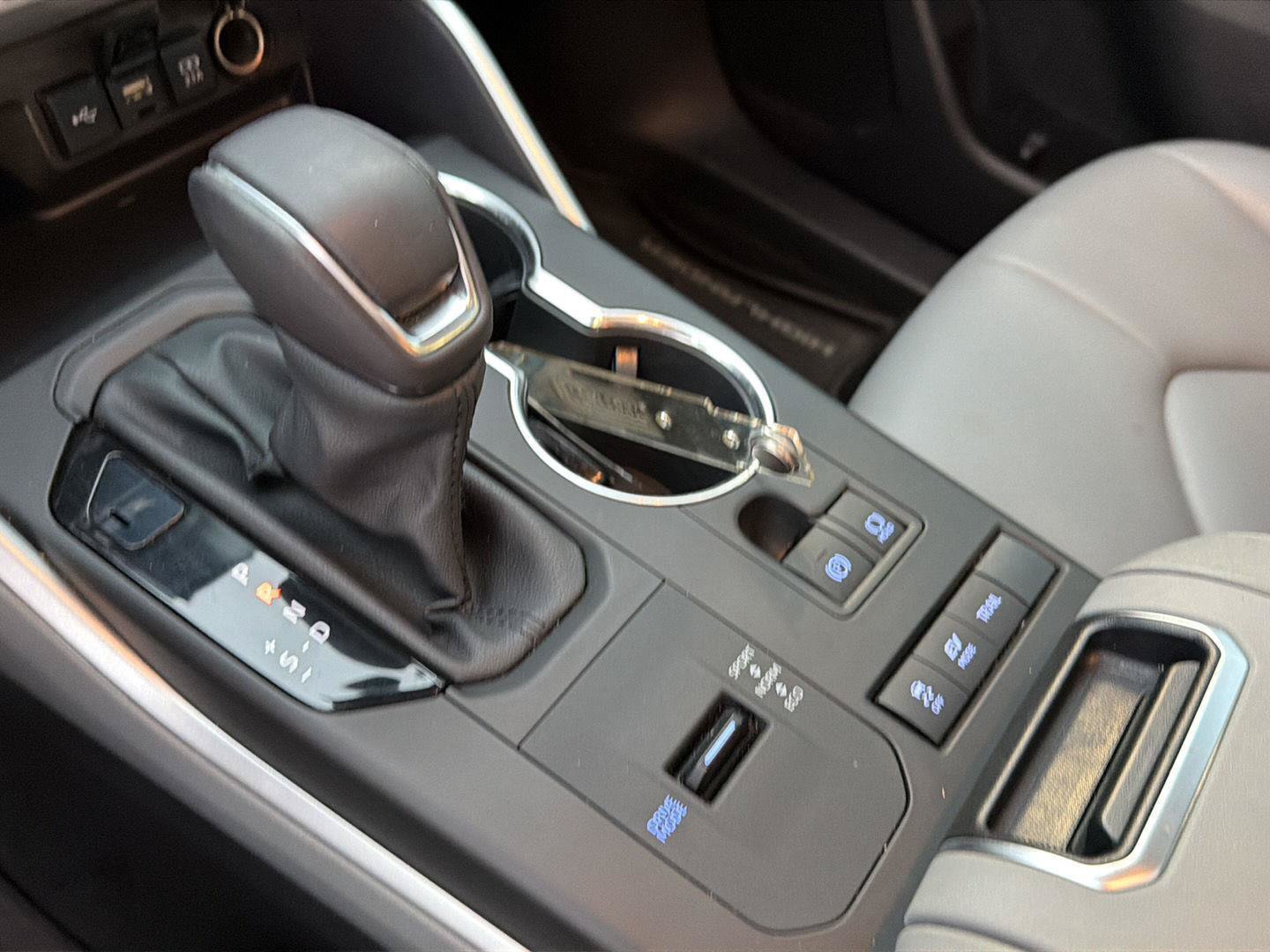 Certified 2021 Toyota Highlander XLE AWD/4WD image 28
