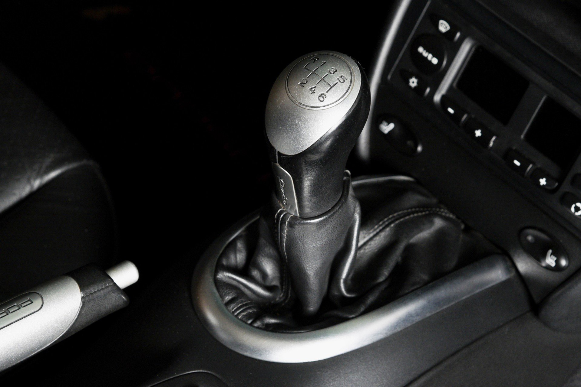 Used 2004 Porsche 911 Turbo AWD/4WD image 23