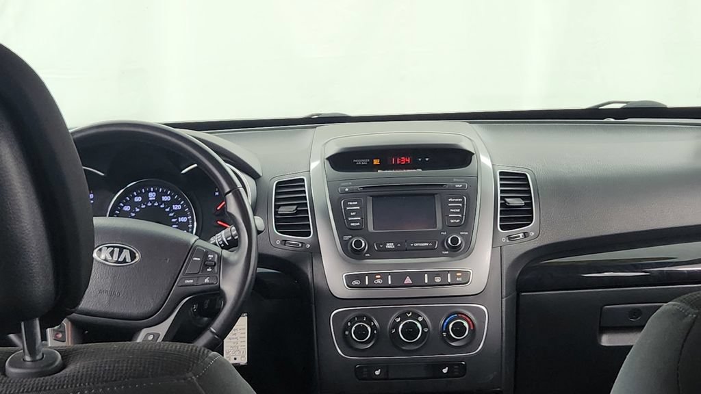 Used 2014 Kia Sorento LX AWD/4WD image 16
