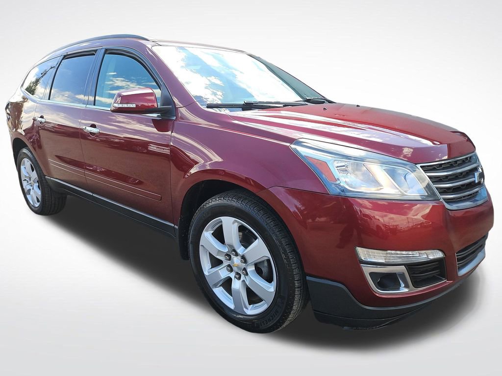 Used 2017 Chevrolet Traverse LT w/ Style and Technology Package FWD image 7