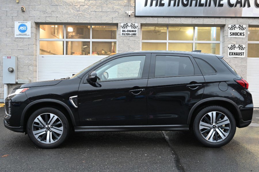 Used 2025 Mitsubishi Outlander Sport SE image 3