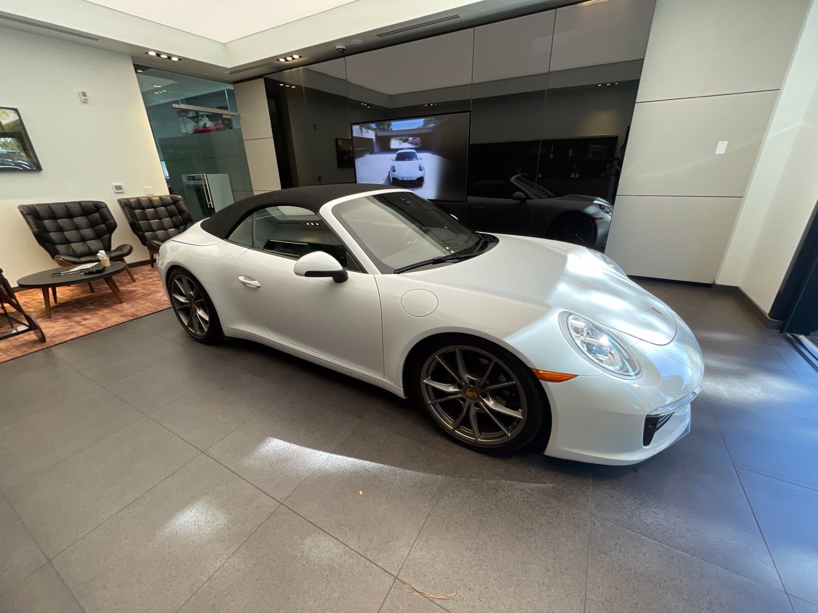Used 2018 Porsche 911 Carrera RWD image 4