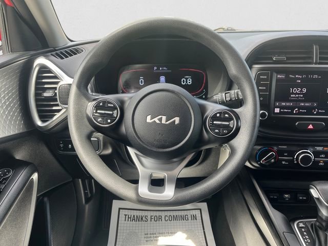 Used 2023 Kia Soul LX w/ LX Technology Package FWD image 12