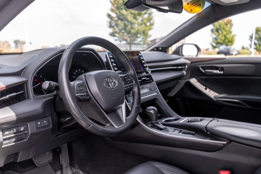 Used 2021 Toyota Avalon XLE w/ Moonroof Package AWD/4WD image 18